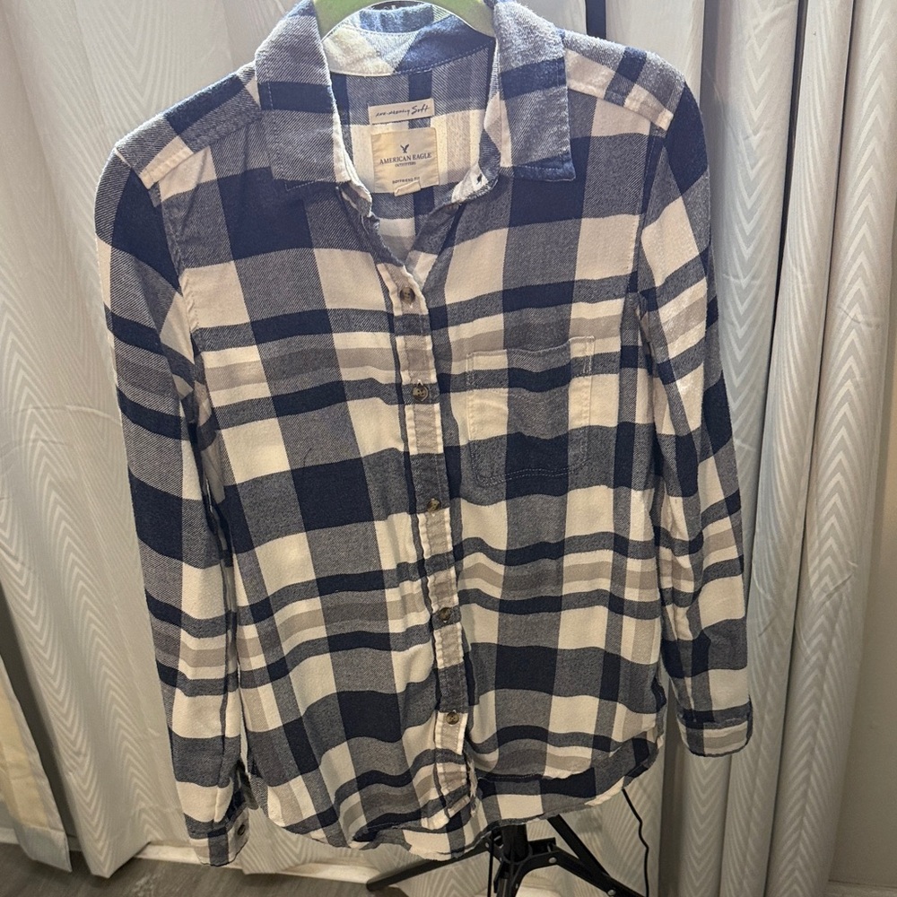 American Eagle Blue and White Plaid Oversized Button Down Shirt